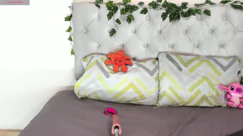 Snapshot of kimreyes1 chatting on December 2024 09:29:02 AM Kim  online show from December 2024 09:29:02 AM