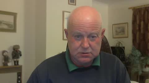 Snapshot of kindahairy4u chatting on October 2025 06:02:01 PM kindahairy4u online show from October 2025 06:02:01 PM