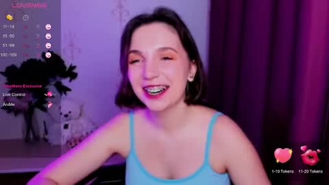 Hazel online show from November 2025 10:20:02 PM