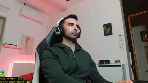 king7045 online show from February 2025 03:32:02 PM