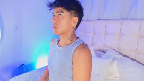 Snapshot of king_azahell chatting on May 2026 01:21:01 AM king help me reach 100 likes online show from May 2026 01:21:01 AM