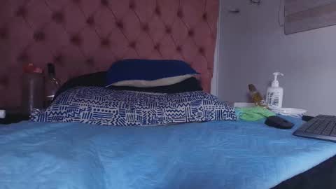 Snapshot of king_bella_ chatting on September 2025 03:07:02 AM Bella online show from September 2025 03:07:02 AM