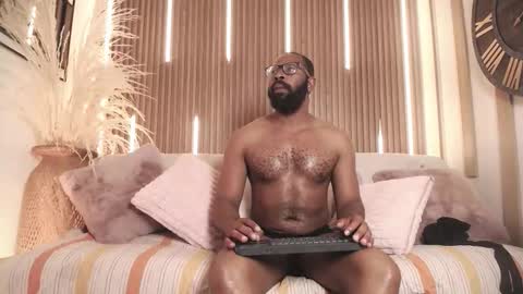 Malik  online show from September 2025 01:04:01 PM