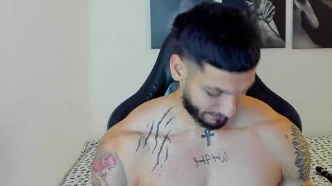 king_of_kings__ online show from November 2025 10:54:01 PM