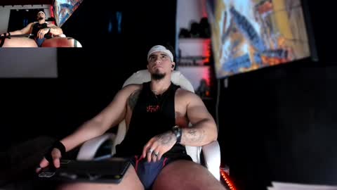 Snapshot of kingbear777 chatting on December 2024 10:18:02 PM King Bear online show from December 2024 10:18:02 PM