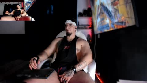 Snapshot of kingbear777 chatting on January 2025 09:18:01 PM King Bear online show from January 2025 09:18:01 PM