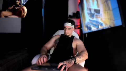 Snapshot of kingbear777 chatting on January 2025 11:33:01 PM King Bear online show from January 2025 11:33:01 PM