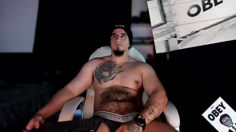 Snapshot of kingbear777 chatting on February 2025 08:02:02 AM King Bear online show from February 2025 08:02:02 AM