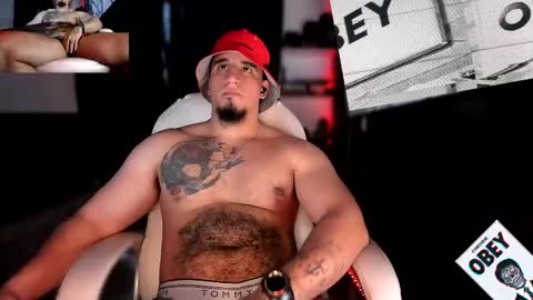 Snapshot of kingbear777 chatting on February 2025 03:04:02 AM King Bear online show from February 2025 03:04:02 AM