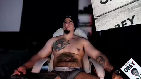 Snapshot of kingbear777 chatting on February 2025 11:16:02 AM King Bear online show from February 2025 11:16:02 AM