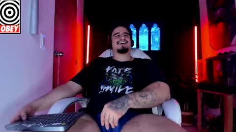 Snapshot of kingbear777 chatting on November 2025 06:25:02 AM King Bear online show from November 2025 06:25:02 AM