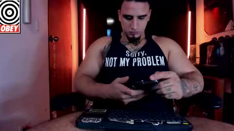 Snapshot of kingbear777 chatting on December 2025 01:35:02 AM King Bear online show from December 2025 01:35:02 AM