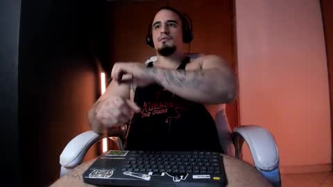 Snapshot of kingbear777 chatting on February 2026 06:24:01 AM King Bear online show from February 2026 06:24:01 AM