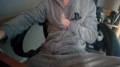 Snapshot of kingcharlez_04 chatting on October 2025 12:33:01 PM kingcharlez_04 online show from October 2025 12:33:01 PM