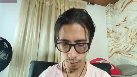 kingdanny_8 online show from March 2026 11:40:01 PM