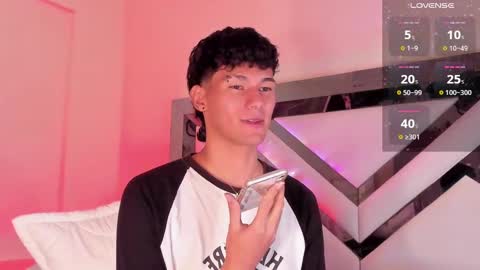  A L E X  online show from January 2025 06:33:01 AM