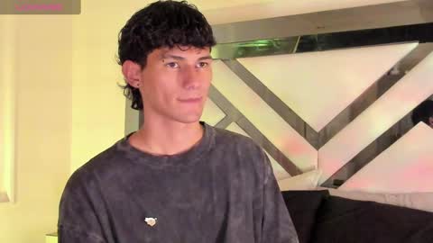  A L E X  online show from February 2025 04:55:01 AM