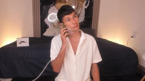  A L E X  online show from January 2026 03:20:01 AM