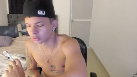 DOMINANT ALPHA KINGS online show from October 2025 10:42:02 PM