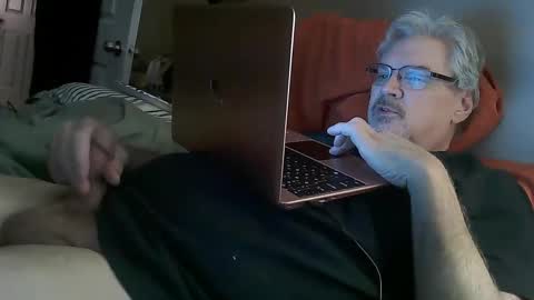 kingtongue10 online show from January 2025 01:01:01 PM