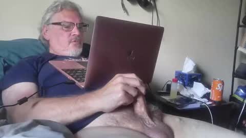 kingtongue10 online show from April 2026 09:43:02 PM