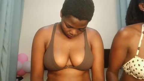 Snapshot of kinky_lola1 chatting on September 2025 04:01:02 PM Lola online show from September 2025 04:01:02 PM