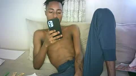 Snapshot of kinkybby_ chatting on January 2025 12:52:02 PM kinkybby_ online show from January 2025 12:52:02 PM