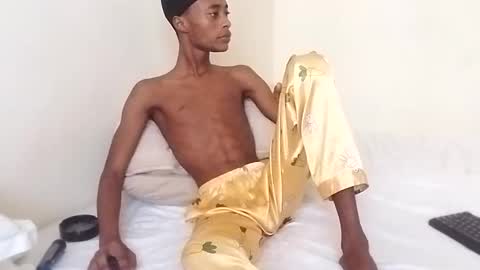 Snapshot of kinkybby_ chatting on February 2025 12:14:02 PM kinkybby_ online show from February 2025 12:14:02 PM