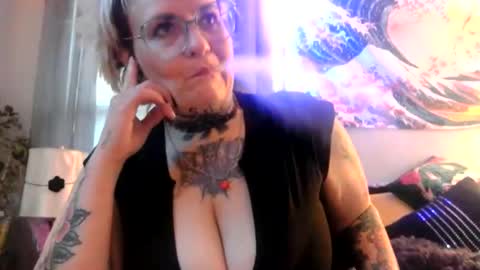 Snapshot of kinkypinkyplay2 chatting on January 2025 01:02:02 PM Kinky Pinky online show from January 2025 01:02:02 PM