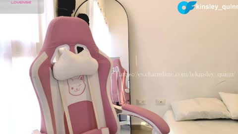 Snapshot of kinsley_quinn chatting on April 2026 10:23:02 PM 5 short videos of my body parts for 200 tks online show from April 2026 10:23:02 PM