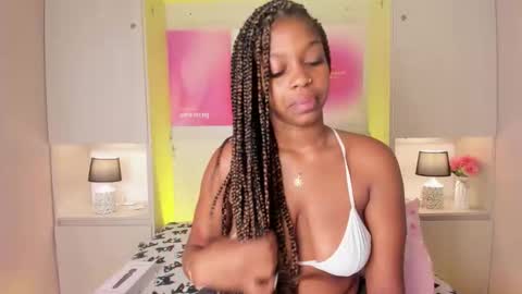 M A R A  online show from February 2026 11:27:02 AM