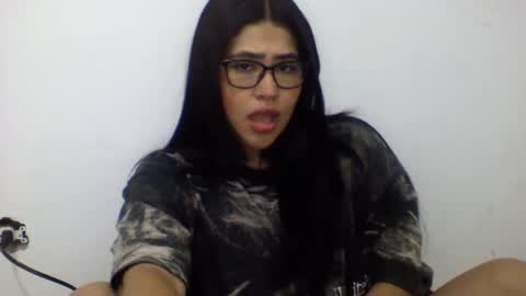 Snapshot of kion_and_valu chatting on September 2025 03:34:02 PM kion_and_valu online show from September 2025 03:34:02 PM