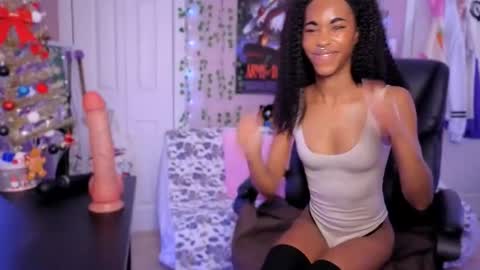 Kira21 13 online show from December 2025 01:00:02 AM