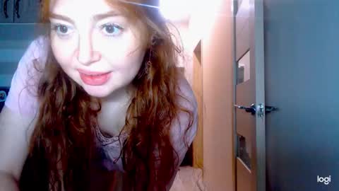 Snapshot of kira_foxy_ chatting on November 2025 08:35:02 AM Kira online show from November 2025 08:35:02 AM