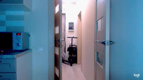 Snapshot of kira_foxy_ chatting on November 2025 08:38:01 AM Kira online show from November 2025 08:38:01 AM