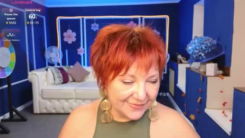 Snapshot of kira_kennet chatting on November 2025 06:02:02 AM Kira Kennet online show from November 2025 06:02:02 AM