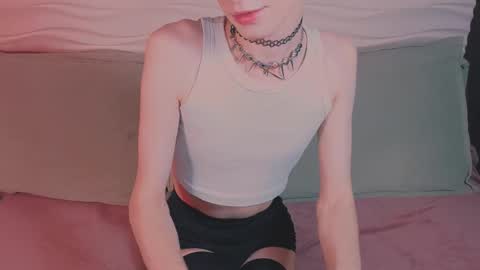 Snapshot of kira_long chatting on November 2025 05:20:01 AM MADI online show from November 2025 05:20:01 AM