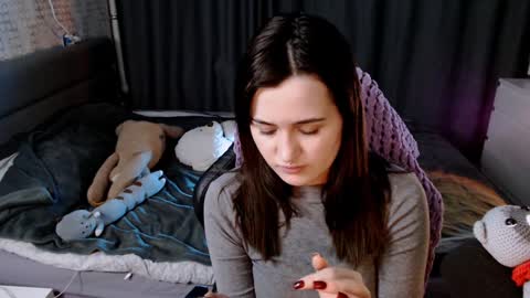 Snapshot of kira_yammy chatting on January 2025 01:50:01 AM Kira follow me online show from January 2025 01:50:01 AM