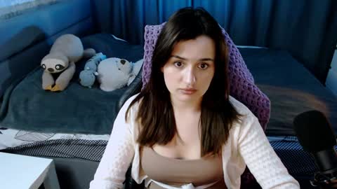 Snapshot of kira_yammy chatting on February 2025 02:15:01 PM Kira follow me online show from February 2025 02:15:01 PM