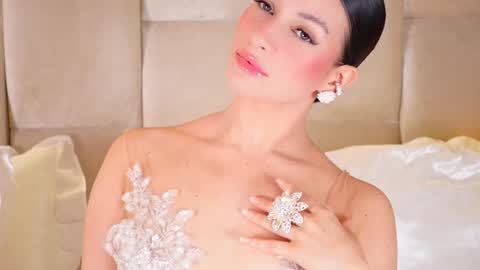 kira online show from November 2025 01:41:02 AM