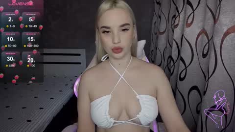 kirakrox online show from February 2026 10:00:02 AM