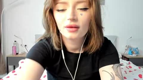 Snapshot of kirameowcam chatting on May 2026 09:46:02 PM kirameowcam online show from May 2026 09:46:02 PM