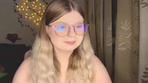 Snapshot of kirayume chatting on July 2026 08:30:01 PM KiraYume online show from July 2026 08:30:01 PM