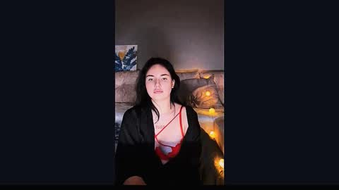 Kira online show from October 2025 06:42:02 PM