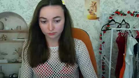 Valeria online show from November 2025 06:18:02 PM