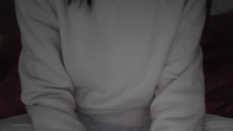 kissandtell1357 online show from December 2025 03:39:02 PM