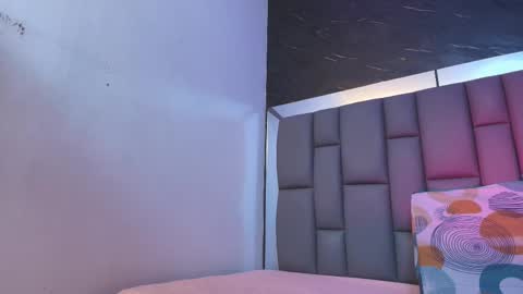 BELLA FLAME online show from October 2025 07:22:02 PM