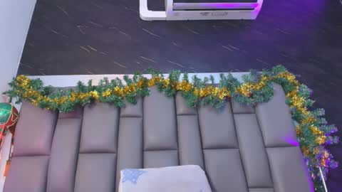 BELLA FLAME online show from November 2025 07:06:01 PM