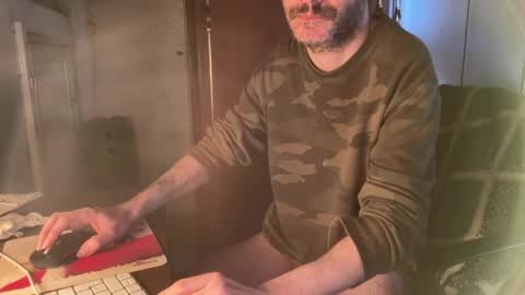 Snapshot of kissofbanned1983 chatting on April 2026 03:47:01 PM kissofbanned1983 online show from April 2026 03:47:01 PM