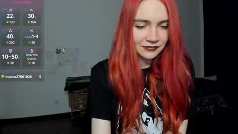 Snapshot of kitsunemoon chatting on January 2025 11:22:02 PM Kitsune online show from January 2025 11:22:02 PM